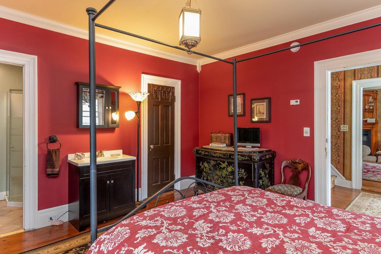 Van Winkle Inn Greenville Экстерьер фото